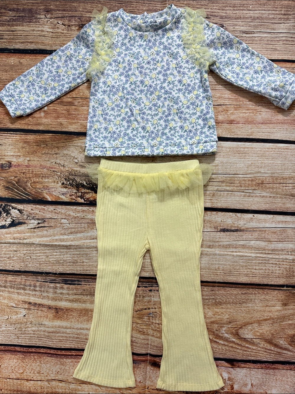 NWT Nicole Miller New York Baby Girls 2-Piece Floral Top & Ribbed Flare Pants Se